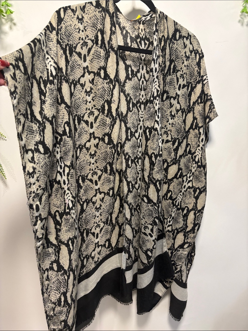Love® Black & Cream Abstract One-Size Printed Top